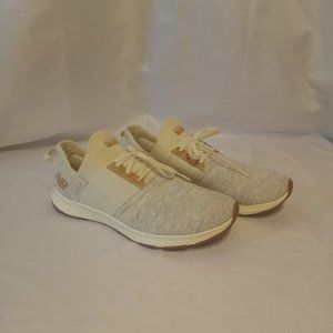 Size 9 New Balance Nergize Grey